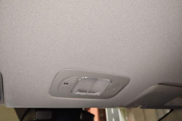 Used AION Y 2024 Younger