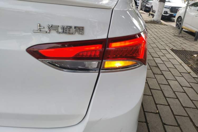 Used Buick GT 2018 18T Automatic Elite Model Right Rear Taillight