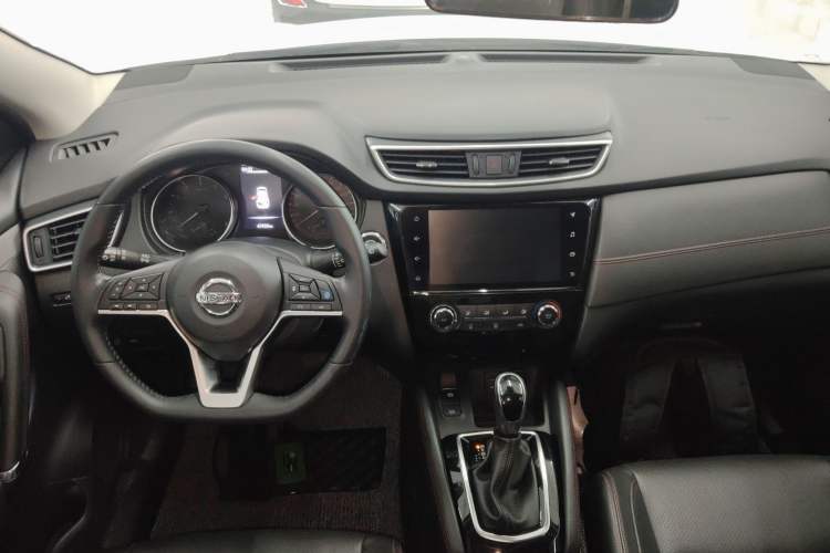 Used Nissan Qashqai 2021 2.0L CVT Luxury Navigation Edition Center Console