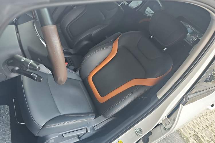 Used Bestune NAT 2023 PRO Comfortable Travel Battery-Swap Version 401km Left Front Seat