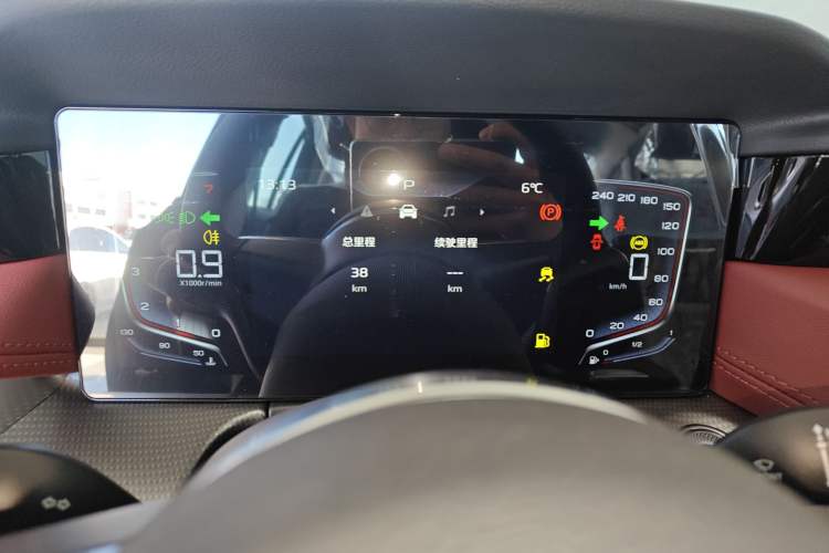 Used Hongqi H5 2024 1.5T DCT Smart Connect Flagship Edition
