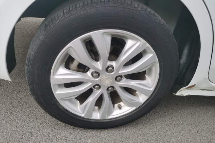 Used Buick GT 2021 Exemplar 1.5L Automatic Elite Version Right Rear Wheel Hub