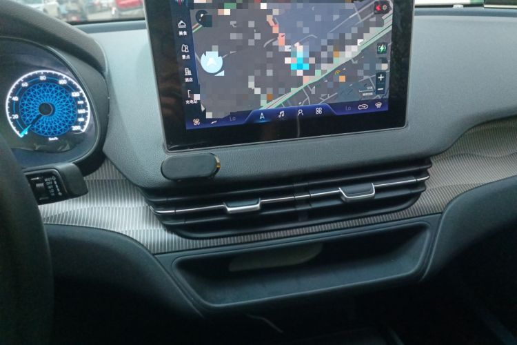 Used Hongqi E-QM5 2022 431 km Charge & Enjoy Edition Audio And AC Panel