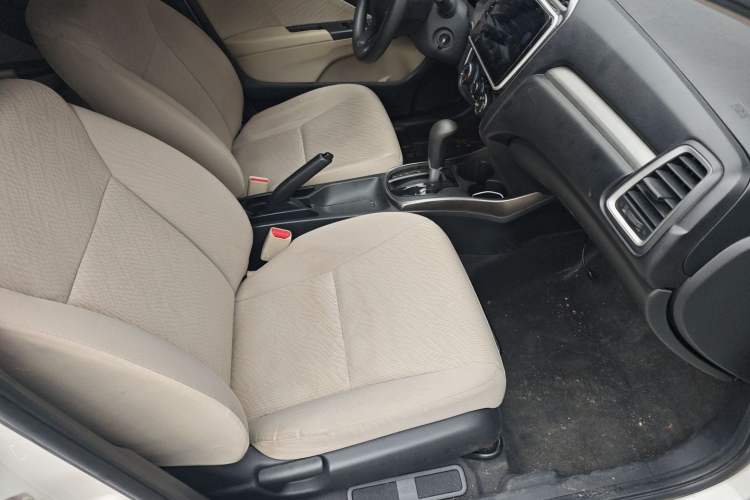 Used Honda Greiz 2016 1.5L CVT Classic Edition Right Front Seat