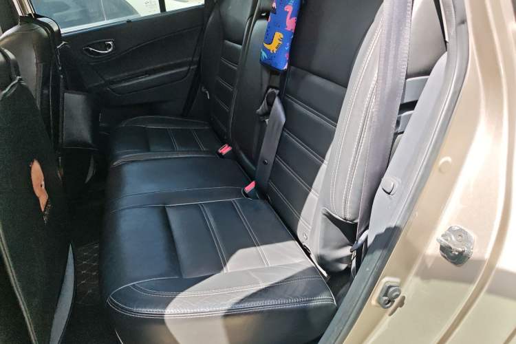 Used Renault Koleos 2012 2.5L Two-Wheel Drive Comfort Edition with Navigation