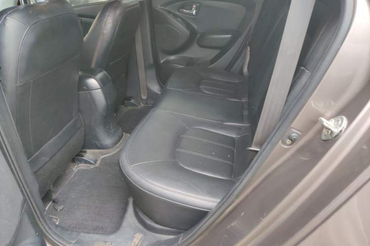 Used Hyundai ix35 2012 2.0L Automatic Two-Wheel Drive Elite Edition GLS
