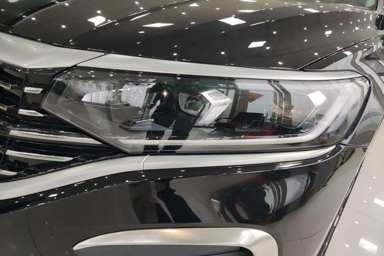 Used Volkswagen Passat 2025 Premium Version 380TSI Dragon Edition
