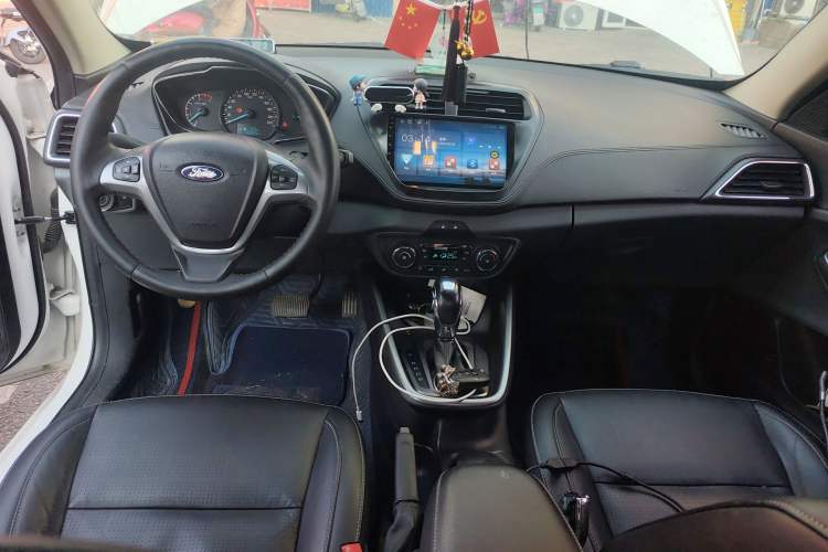 Used Ford Escort 2017 Happiness Edition 1.5L Automatic Fashion Version Center Console