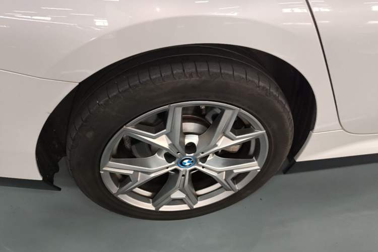 Used BMW i3 2024 eDrive 35 L
