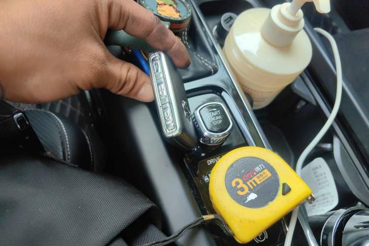 Used Volvo XC60 2018 T5 4x4 Smart & Sporty Edition Vehicle Key