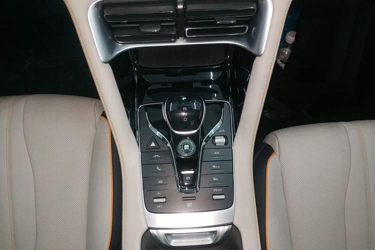 Used BYD Song PLUS New Energy 2021 DM-i 51KM Prestige Model Gear Lever