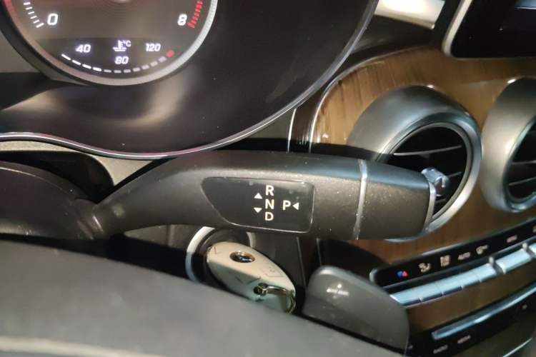 Used Mercedes-Benz GLC Coupe 2017 GLC 260 4MATIC Coupe SUV Gear Lever