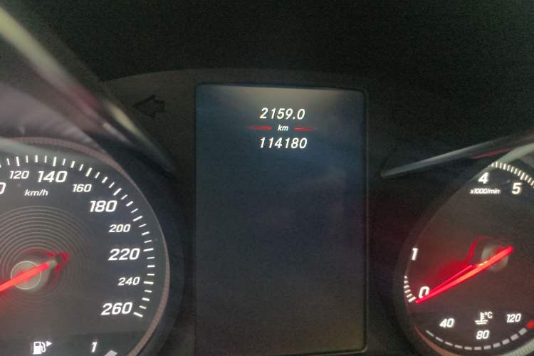 Used Mercedes-Benz C-Class 2015 C 200 L