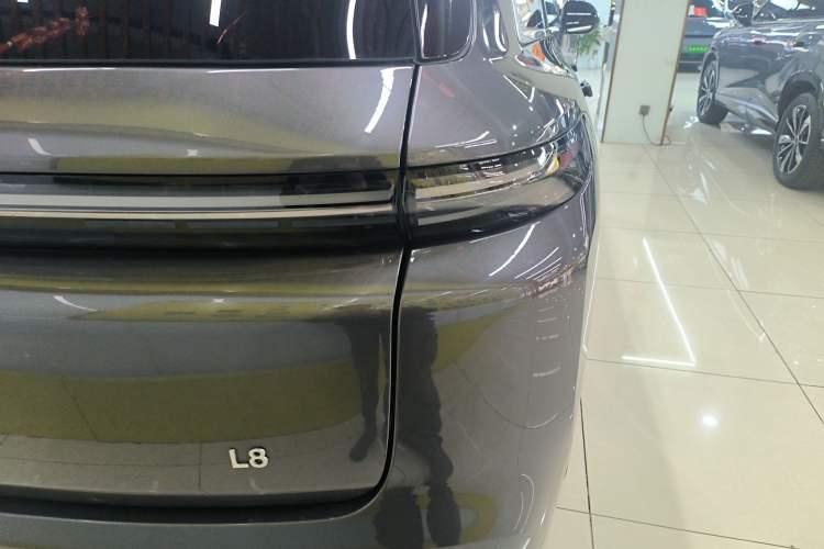 Used Li Auto L8 2023 Pro Model
