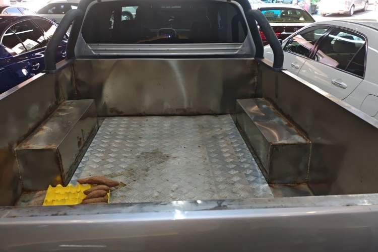 Used JMC Baodian 2020 2.5T Diesel Two-Wheel Drive Comfort Edition Long Wheelbase JX4D25A6L