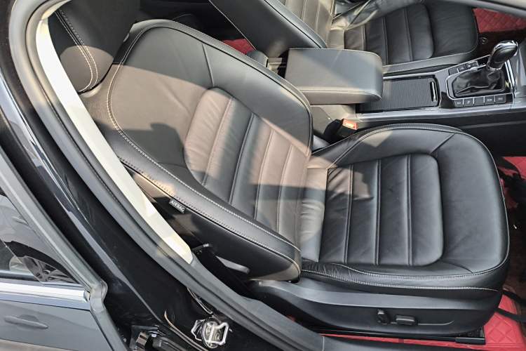 Used Volkswagen Passat 2017 330TSI DSG Luxury Edition
