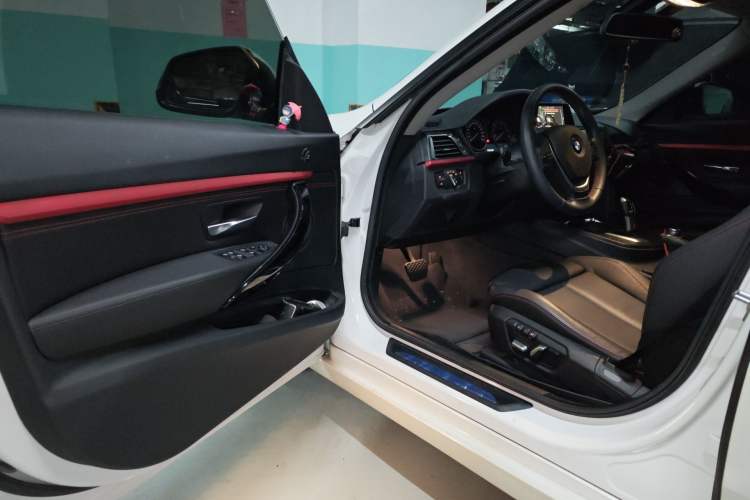 Used BMW 3 Series GT 2014 320i Design Package Model