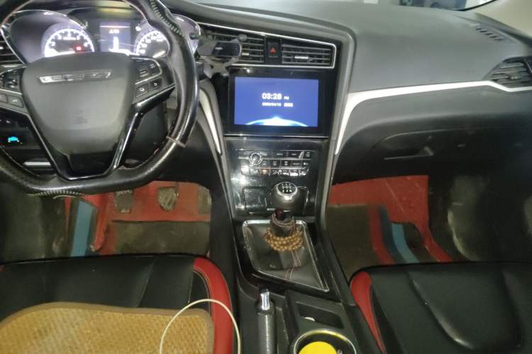 Used Venucia D60 2019 100 000 Glory 1.6L XL Manual Chenku Edition China VI Audio And AC Panel