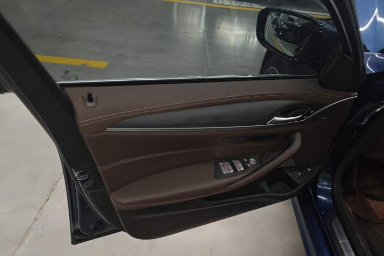 Used BMW 5 Series New Energy 2021 535Le M Sport Package
