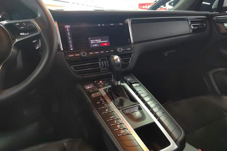 Used Porsche Macan 2018 Macan 2.0T
