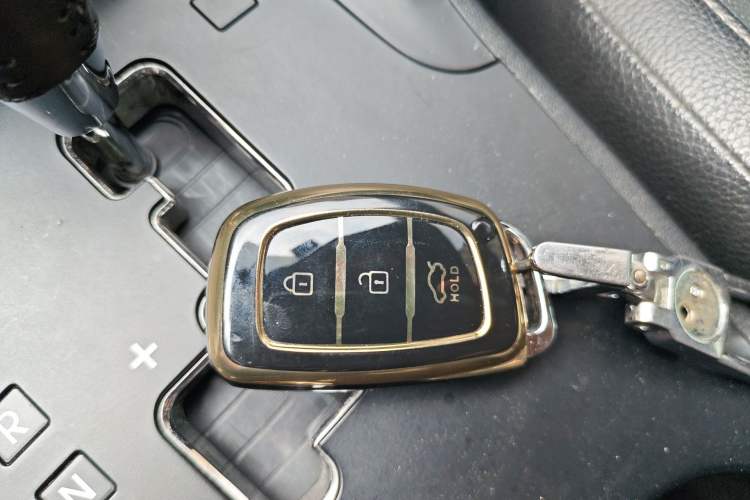 Used Hyundai ix35 2015 2.0L Automatic 2WD Smart Version China V Standard