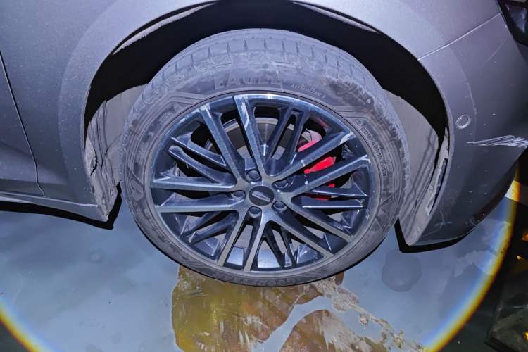 Used Geely Auto Preface 2021 Revised Version 2.0TD Luxury Edition Right Front Wheel Hub