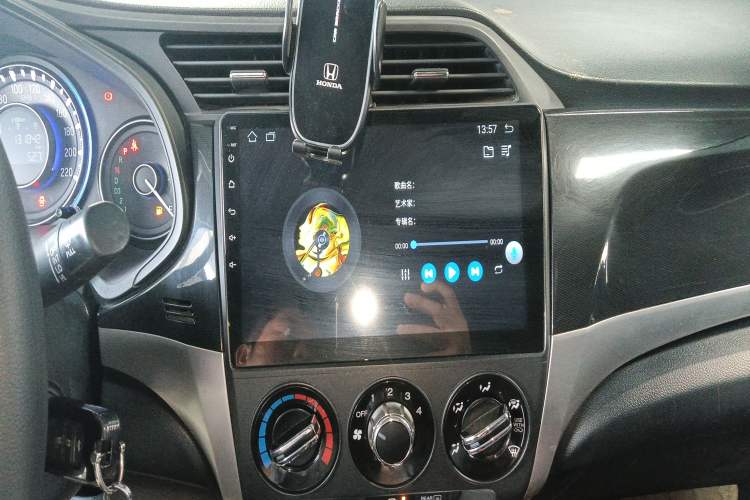 Used Honda Crider 2015 1.8L automatic comfort version
