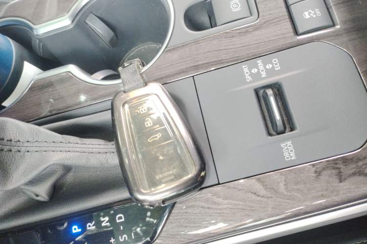 Used Toyota Highlander 2022 Dual-Engine 2.5L Four-Wheel Drive Supreme Edition 7-Seater Vehicle Key