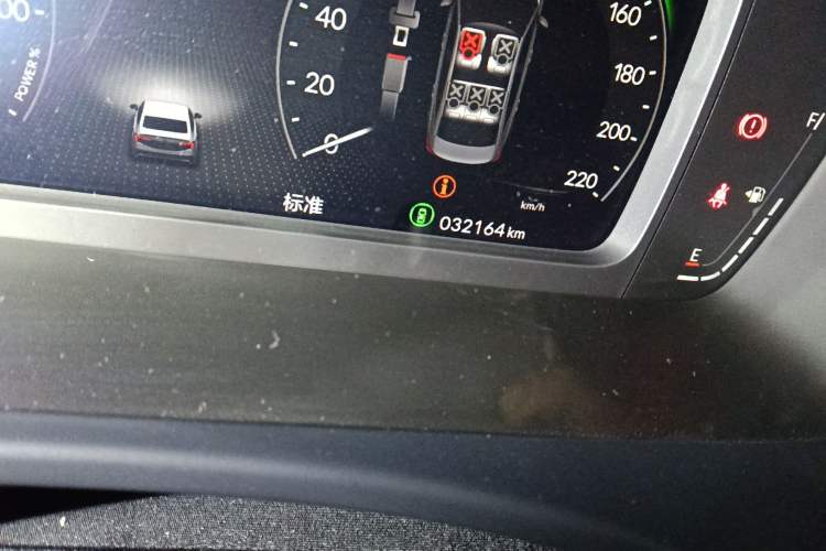 Used Honda Integra 2023 2.0L eHEV Sharp – Premium Edition Odometer Close Up