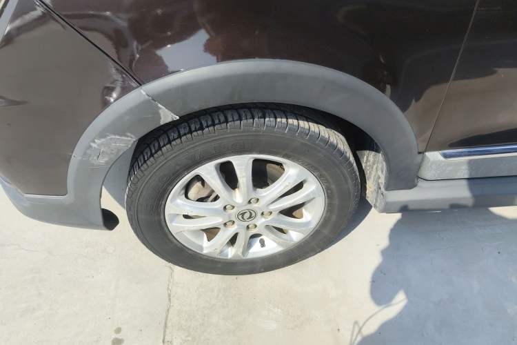 Used Dongfeng Fengon 370 2016 1.5L Manual Luxury 7-Seater
