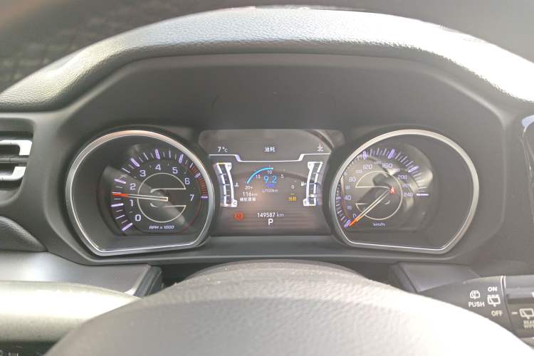 Used Jeep Commander 2018 2.0T Two-Wheel Drive Enjoyment Version China VI Emission Standard