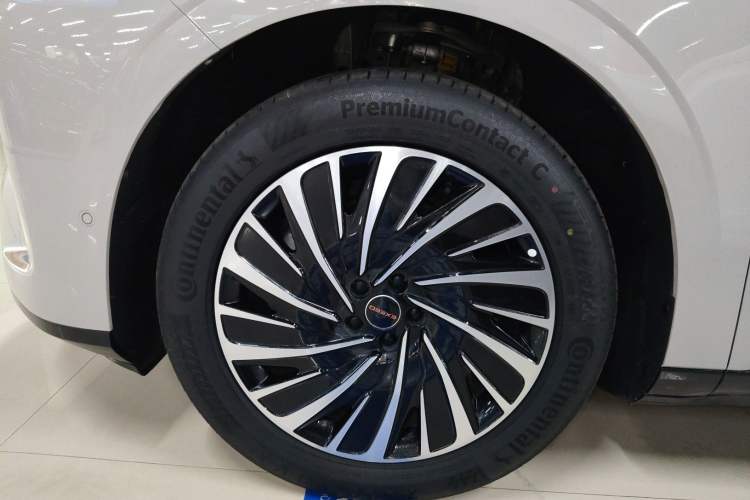 Used EXEED Star Era ET 2024 Extended-Range 240 Ultra All-Wheel Drive Exterior 7