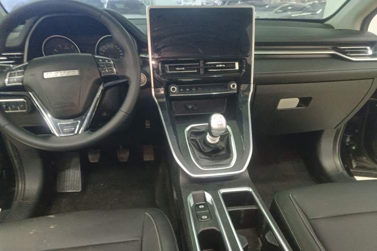 Used Haval M6 2021 PLUS 1.5T Manual Luxury Smart Connectivity Model Gear Lever