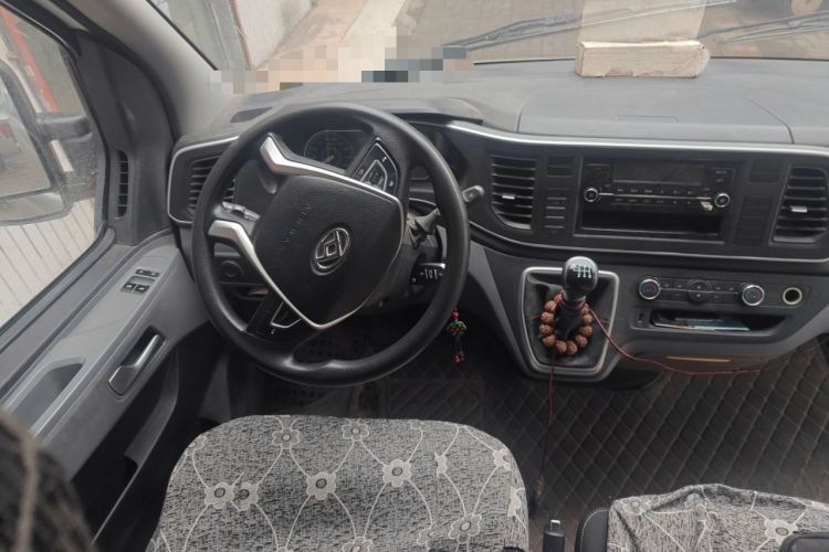 Used SAIC MAXUS Xintu V80 2021 2.0T PLUS Manual Commercial Vehicle Mid-Height 9-Seater with Three Rows
