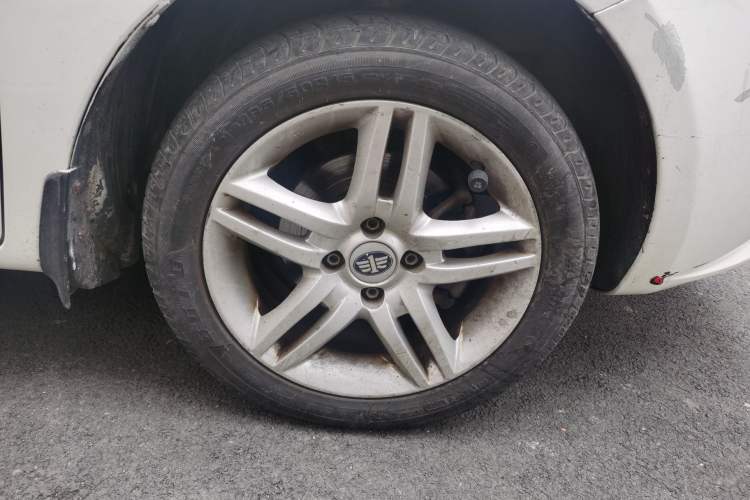 Used Oley 2014 Hatchback 1.5L Manual Comfort Model Right Front Wheel Hub