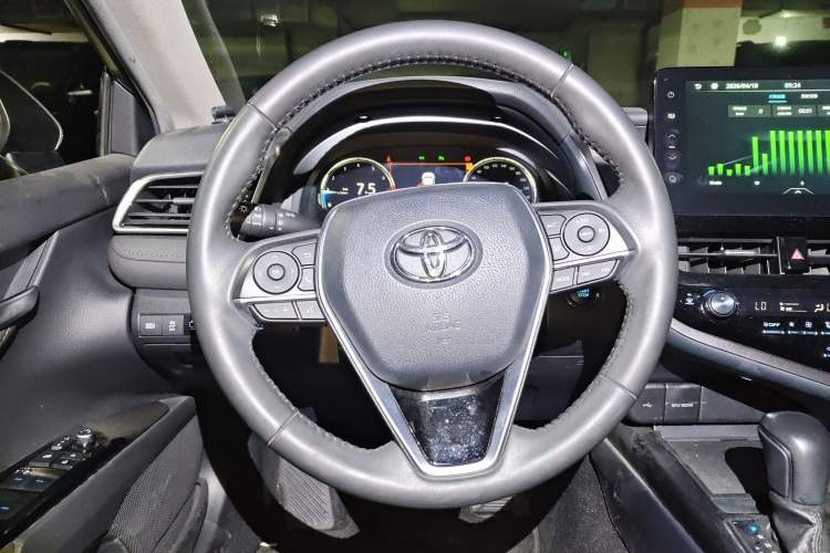 Used Toyota Camry 2021 2.5G Luxury Edition
