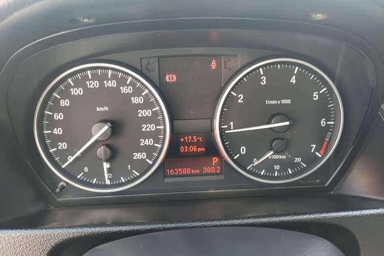 Used BMW X1 2012 sDrive18i Fashion Model Instrument Cluster