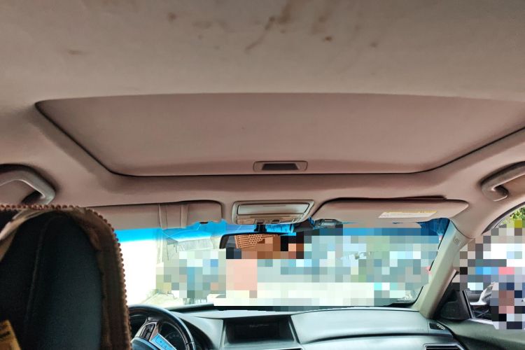 Used Honda Crosstour 2012 2.4L Luxury Edition Headliner