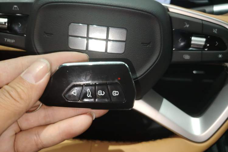 Used Geely Galaxy L7 2024 1.5T 115 km PLUS Dragon Edition
