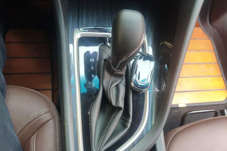 Used Buick GL6 2019 18T 6-Seater Connected Luxury Version China VI Standard