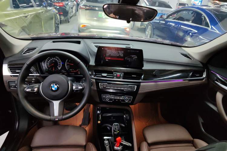 Used BMW X1 2020 xDrive25Li Luxury Edition Audio And AC Panel