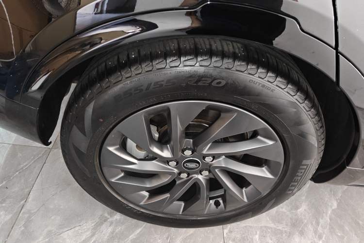 Used Land Rover Discovery 2023 360 PS R-Dynamic S