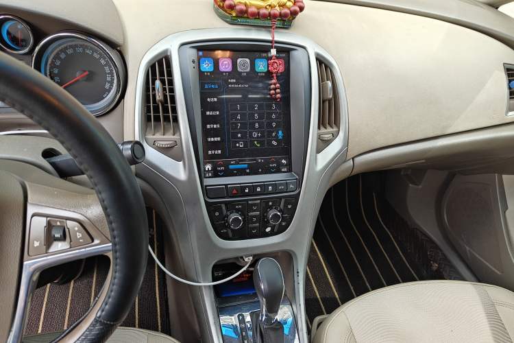 Used Buick GT 2013 GT 1.6L Automatic Fashion Edition Audio And AC Panel