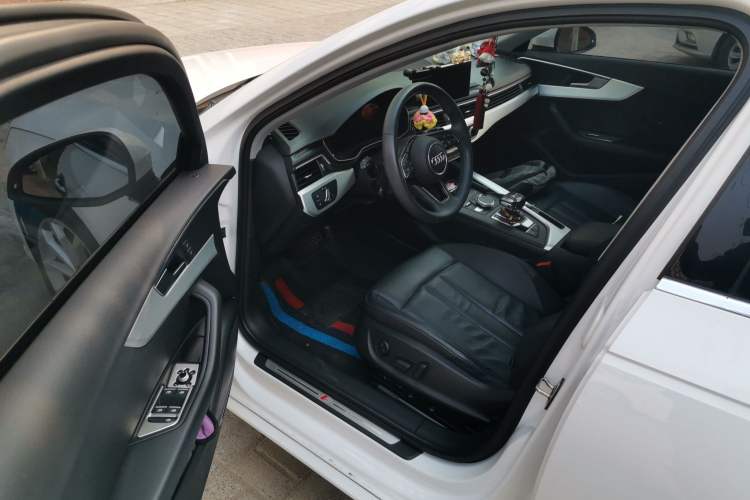 Used Audi A4L 2019 40 TFSI Fashion Edition China VI Emission Standard
