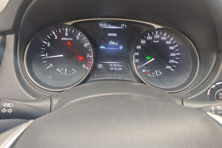 Used Nissan X-Trail 2015 2.0L CVT Comfort MAX Edition 2WD
