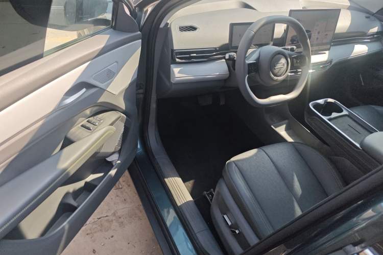 Used Bestune Yueyi 03 2025 565km Premium Edition