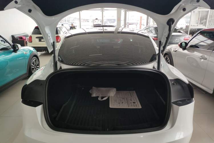 Used Tesla Model 3 2023 Long-Range All-Wheel-Drive Version