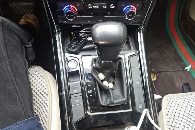 Used Volkswagen Phideon 2018 Revised Version 380TSI Two-Wheel Drive Business Edition