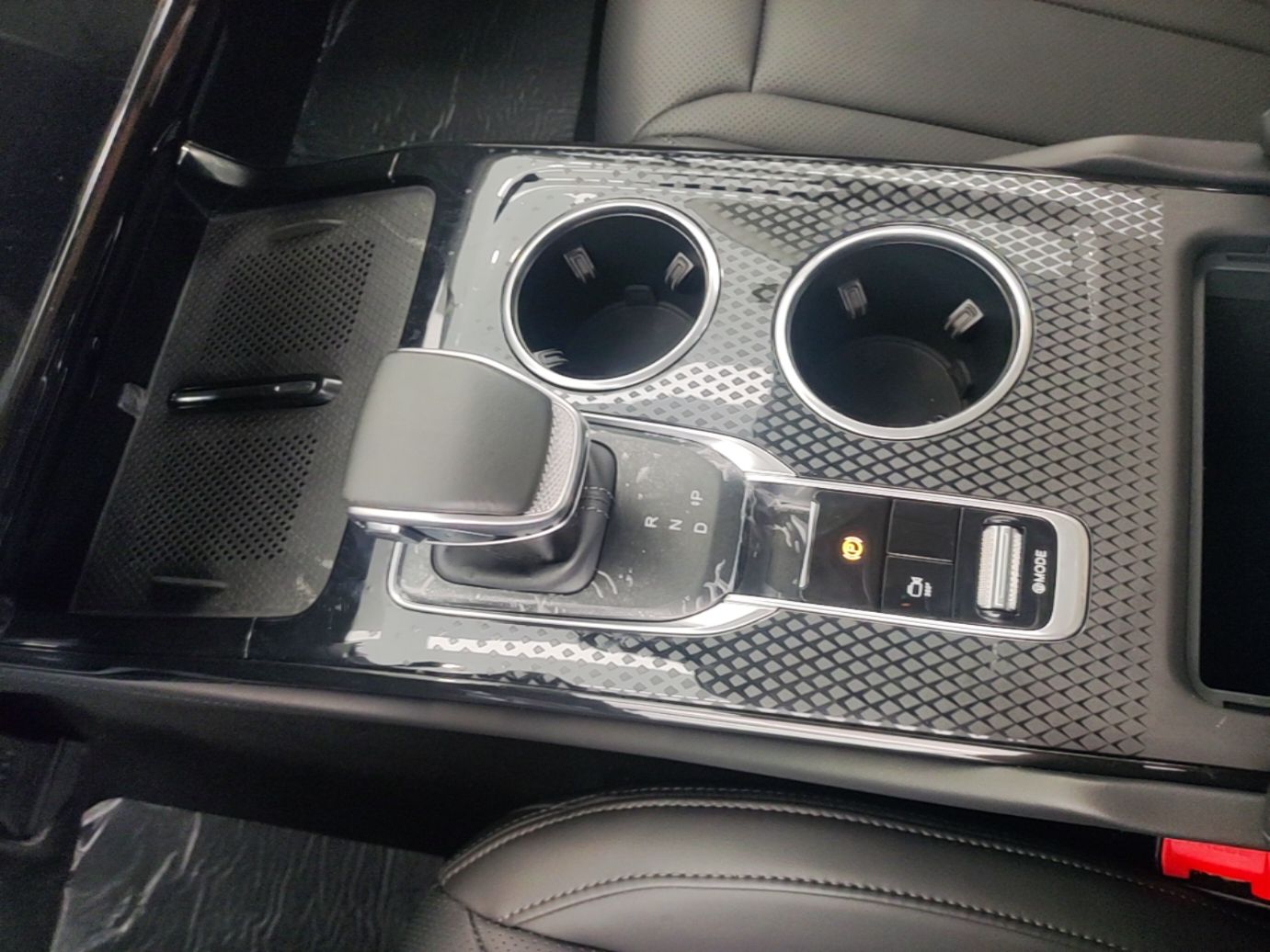 Hongqi HS3 PHEV 2025 Model 117km Jingwei Edition — снимка 16
