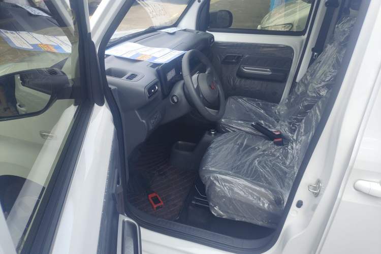 Used Wuling Zhiguang New Energy 2025 Comfort Model